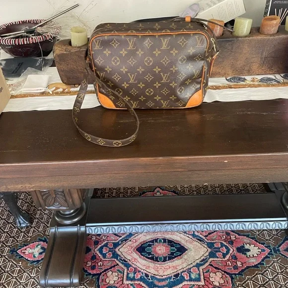 Louis Vuitton Brown and Tan Monogram Bag - Picture 3 of 16